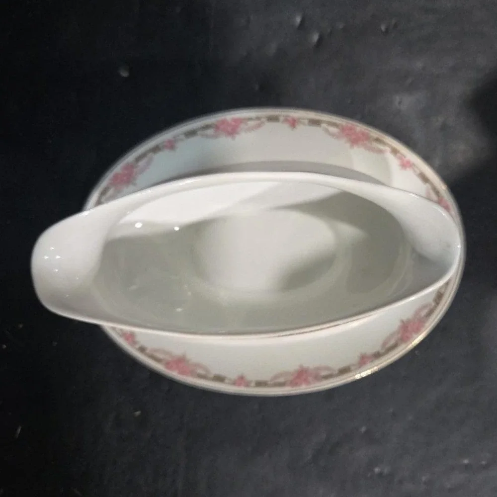 Overland by Alfred Meakin Gravy Boat with Attached Underplate, Vintage Serveware